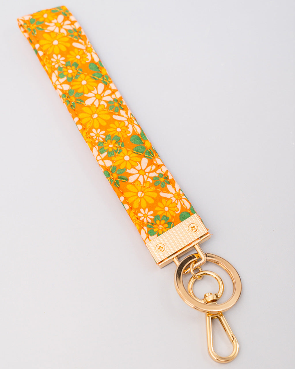 Retro Floral Wristlet Keychain –