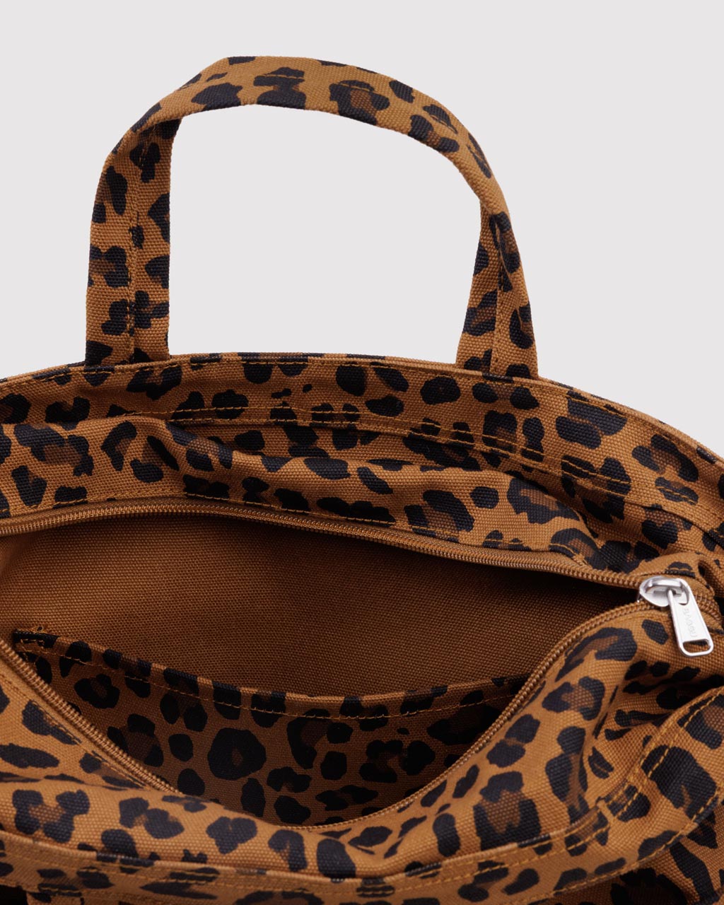 Horizontal Zip Duck Bag - Leopard – ban.do