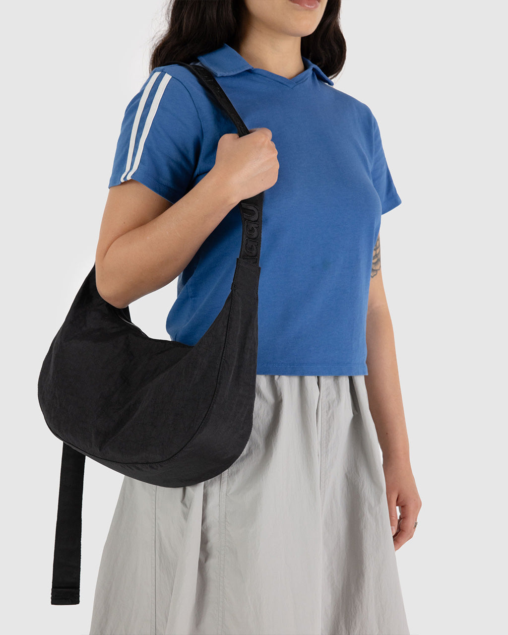 M*n様 BAGGU 　ショルダーバッグ　black Medium Nylon Crescent Bag w/ Key Leash - Black – ban.do