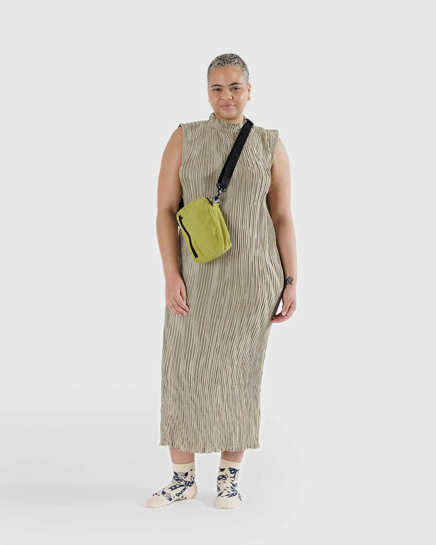 model wearing lemongrass baggu sport crossbody
