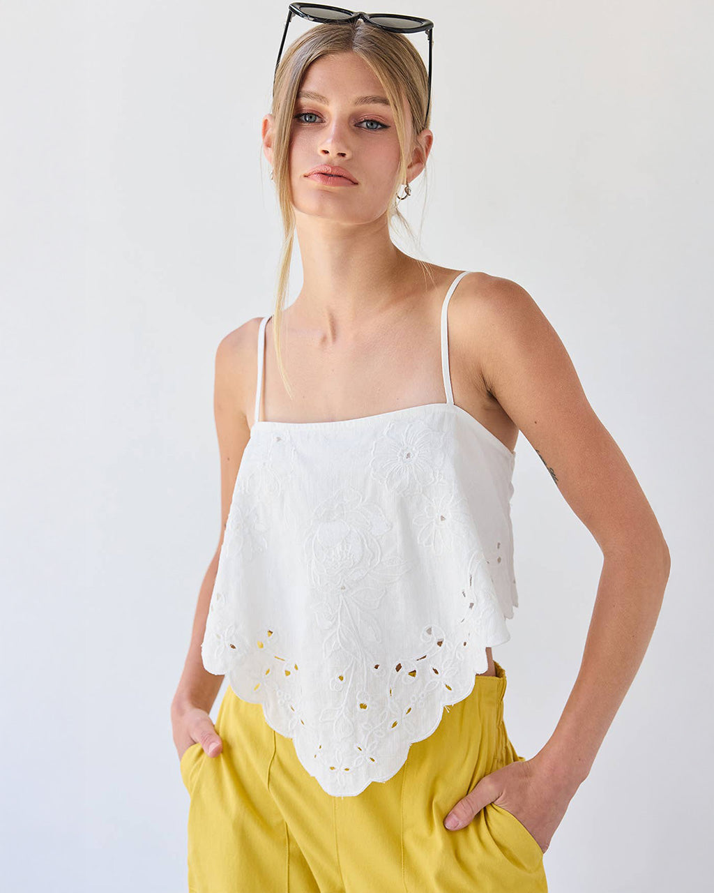 Scallop Eyelet Tie Back Cami Top - White – ban.do
