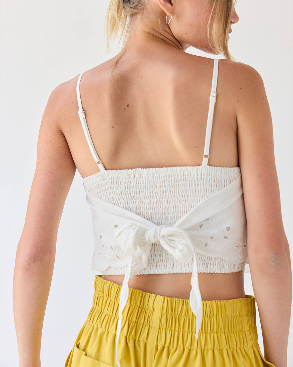 Scallop Eyelet Tie Back Cami Top - White – ban.do