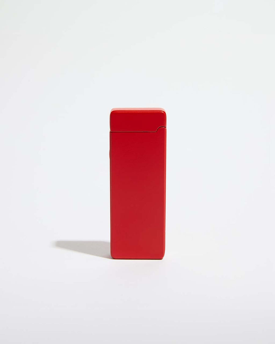 closed lid on red double arch slim lighter