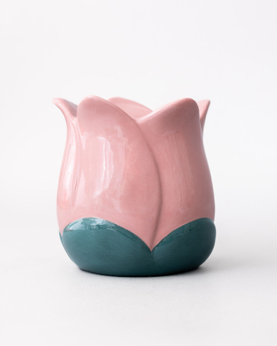 light pink tulip shaped pencil holder