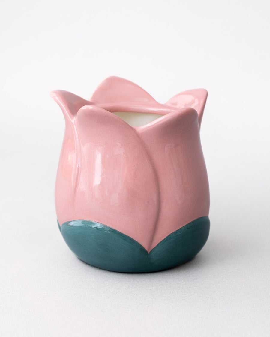 light pink tulip shaped pencil holder