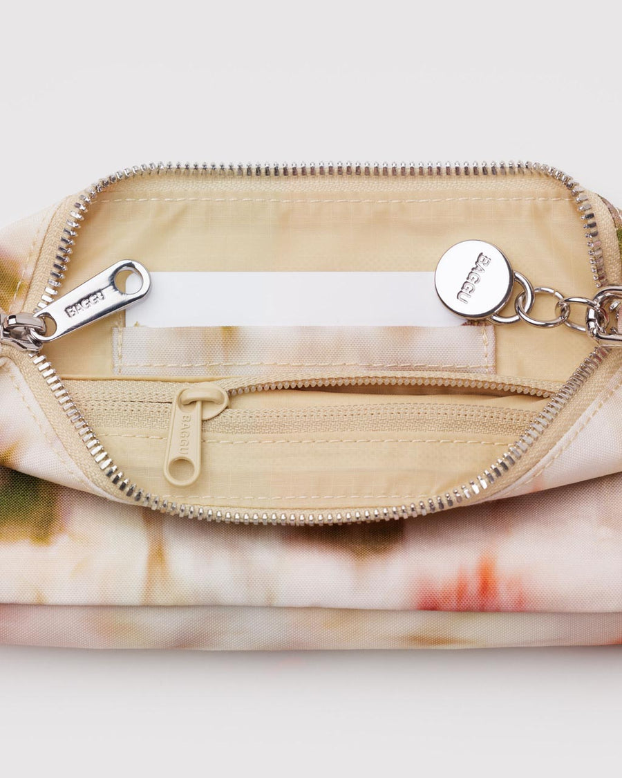 BAGGU Nylon Pochette Abstract Floral バグー Nylon Pochette - Abstract Floral – ban.do