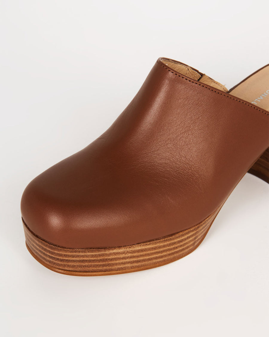 front stacked platform on clogs