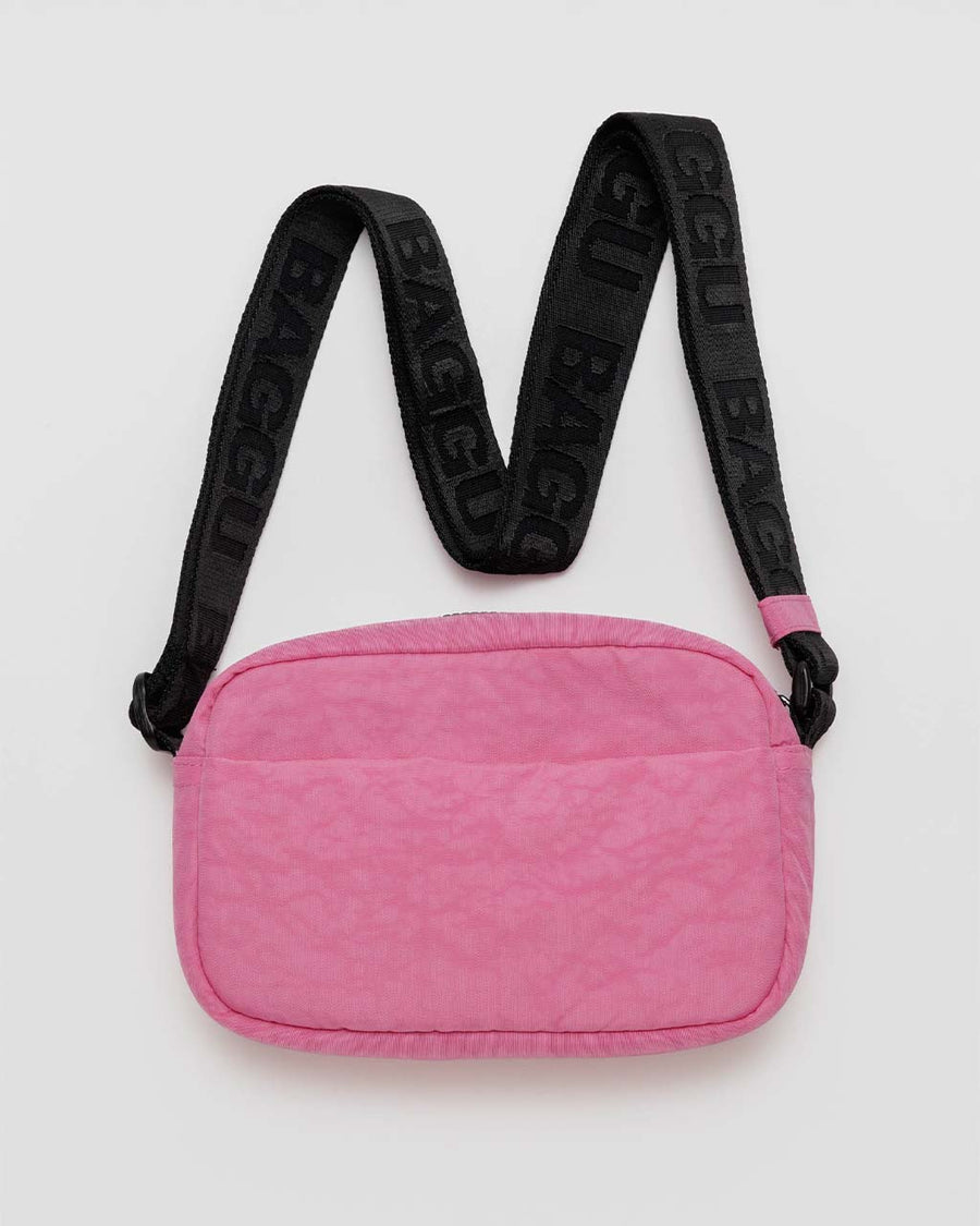 bright pink baggu camera bag