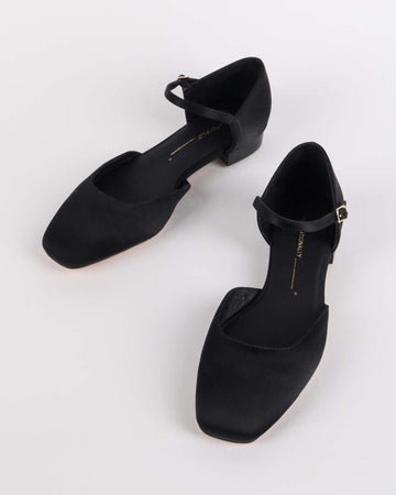 black mary jane shoe with small heel and strap