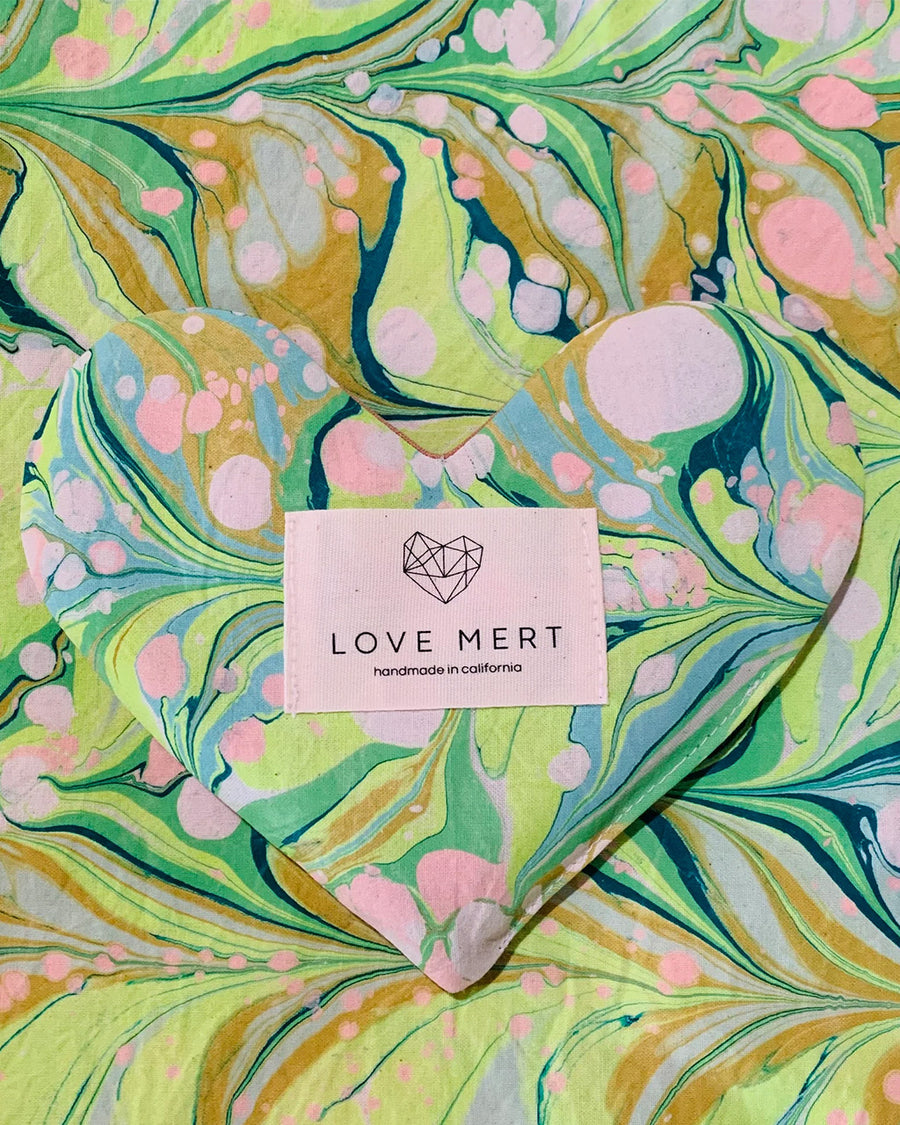 Eye Love Pillow - Ivy – ban.do
