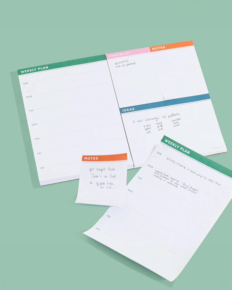 notepad with weekly plan, checklists, notes and ideas with perforated seams for easy tear