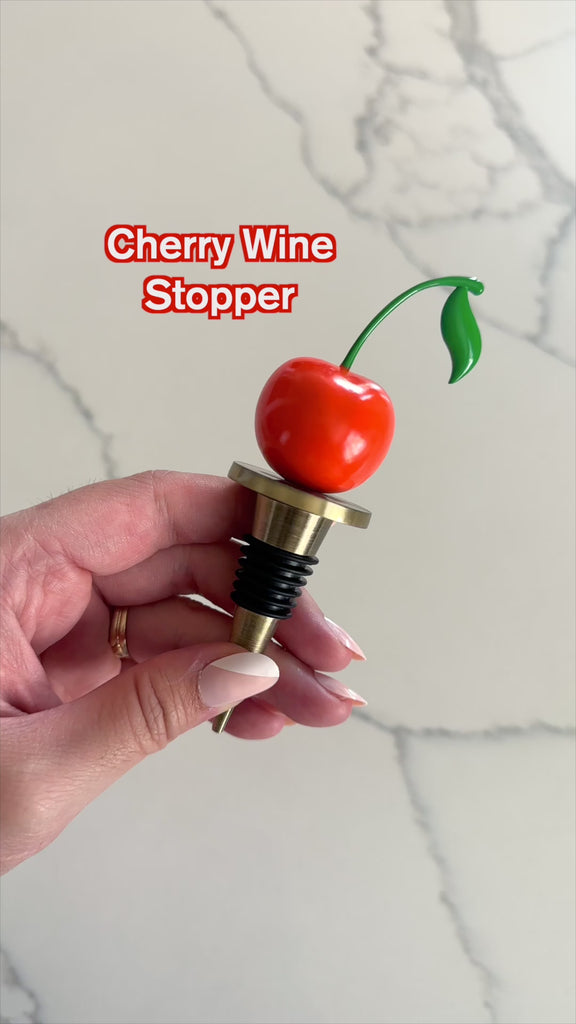 model using cherry stopper for olive oil bottle