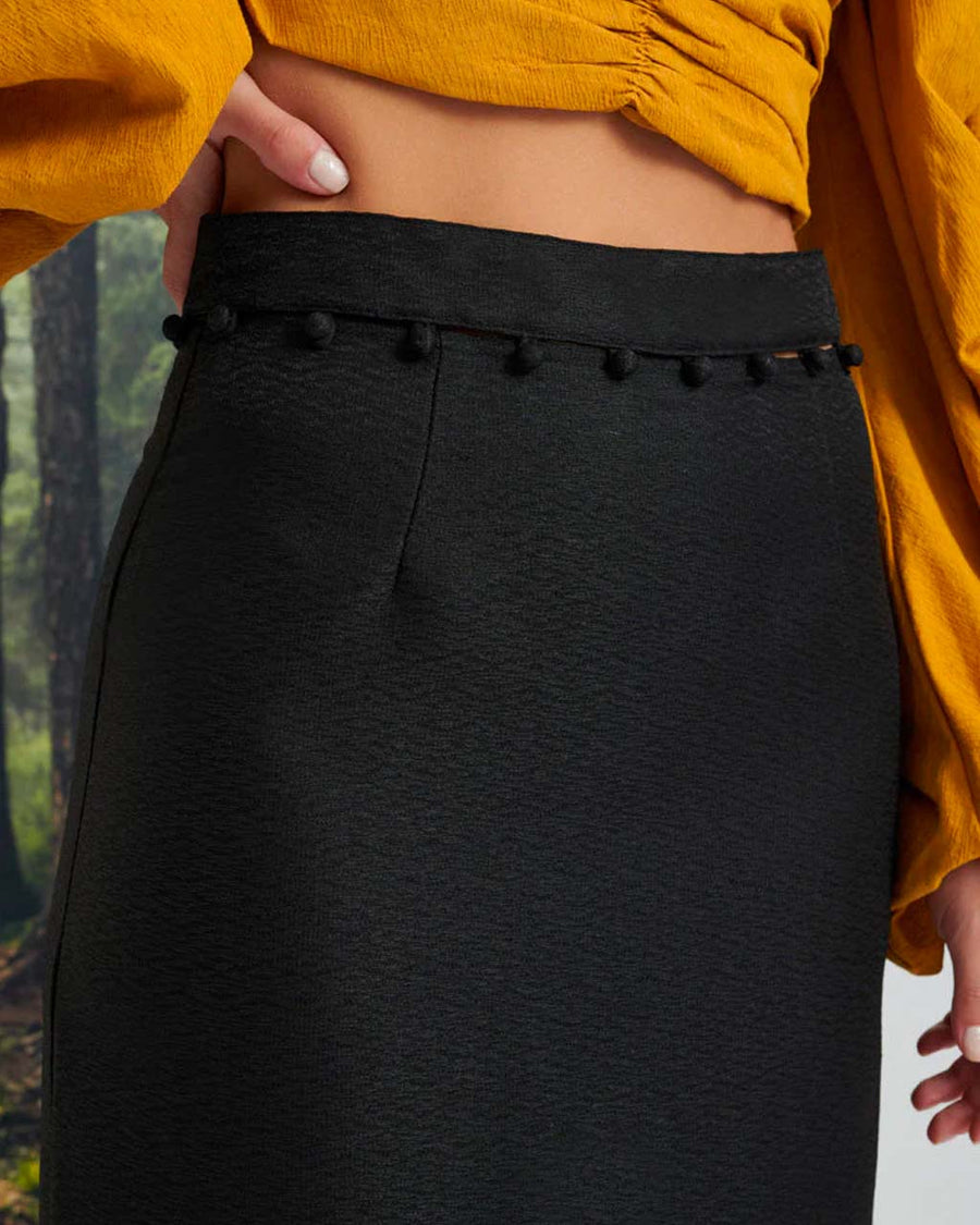 Close up of removable belt on skirt