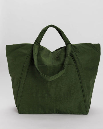 large travel cloud bag in a green bay laurel color