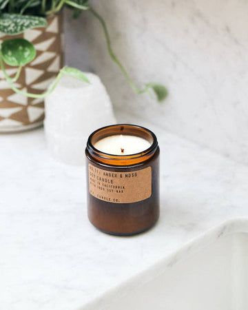 amber and moss standard soy candle