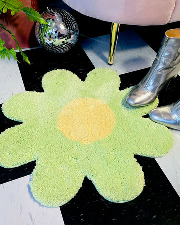 pistachio daisy shaped rug