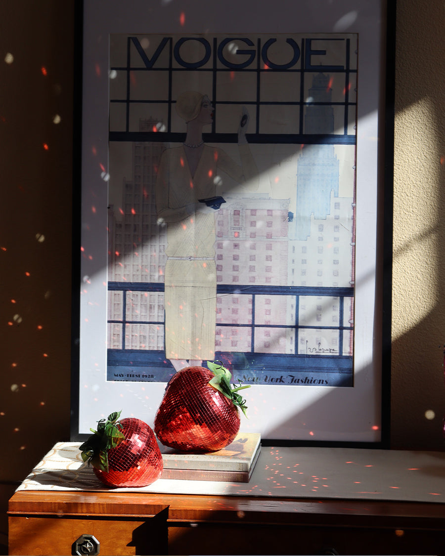 disco strawberries give red light reflections when the sun hits it