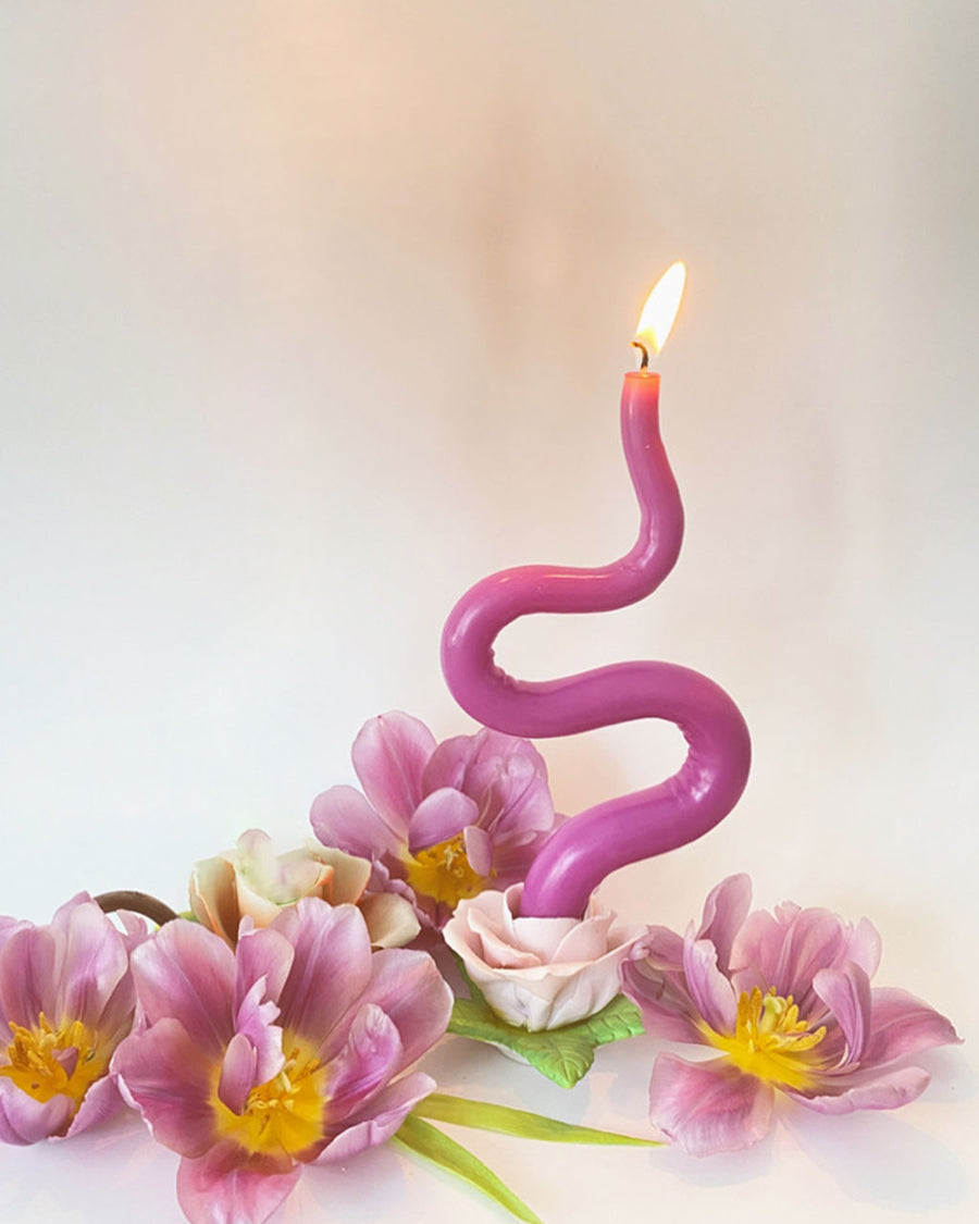 light orchid wiggle taper candle